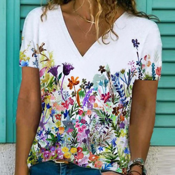 Trendy White V-Neck Short Sleeve Printed Tee