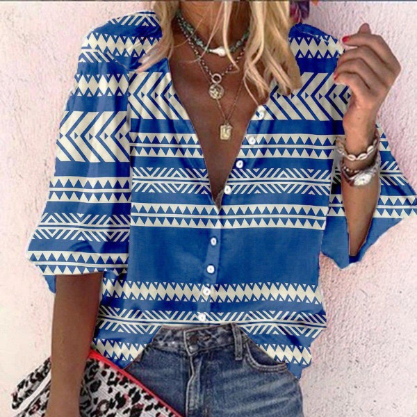 Mysterious Printed V-Neck 3/4 Sleeve Top