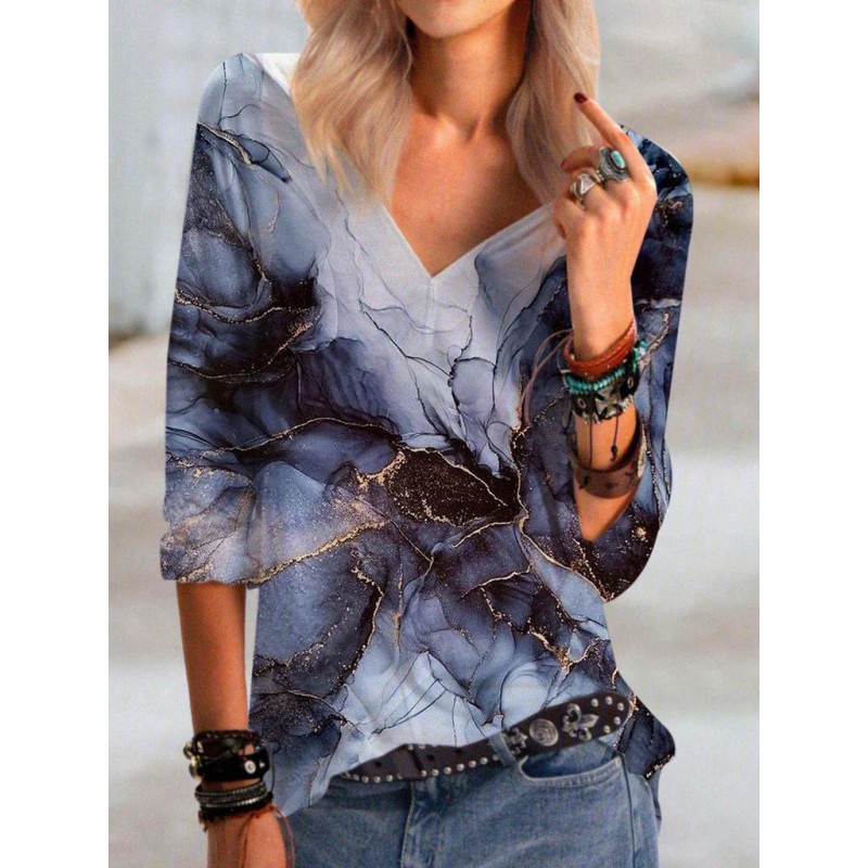 Classy 3/4 Sleeve V-Neck Print Top