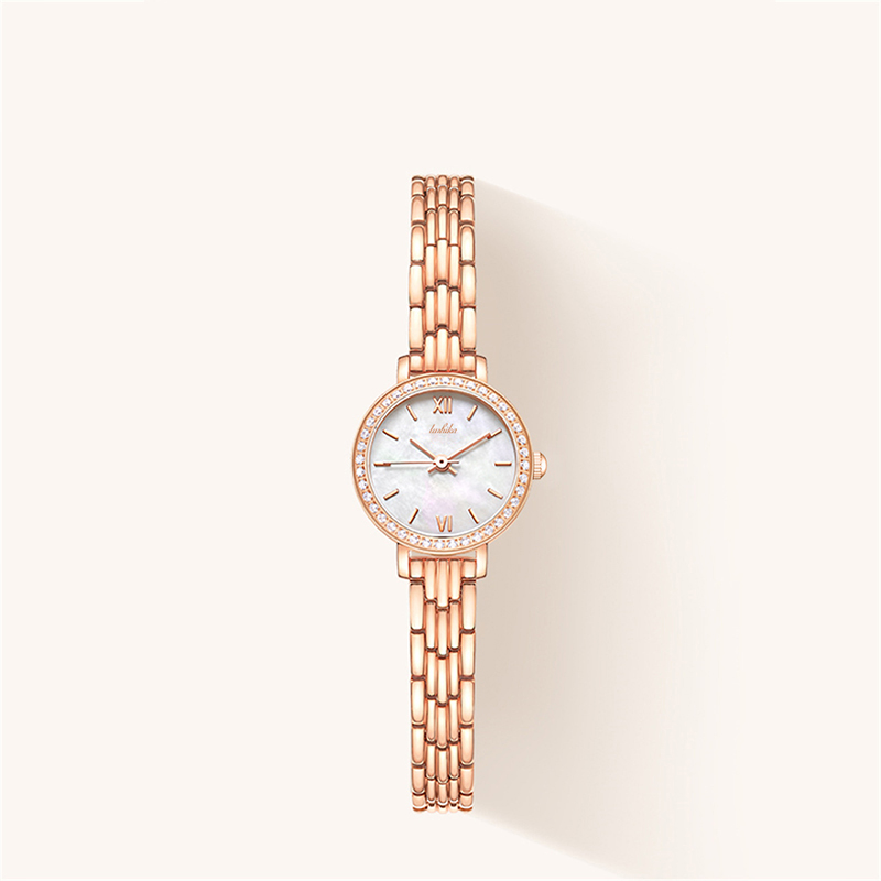 Women's Round Dial Rose Gold Quartz Watch